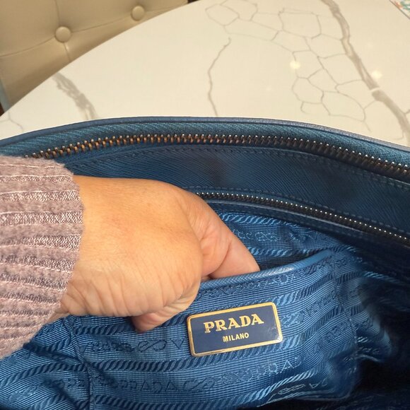 Prada Saffiano Leather Medium Galleria Double Zip Tote - Picture 5 of 10